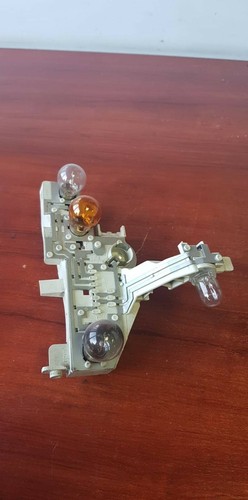 BMW 1ER E81 E87 07-11 LCI LINKE SEITE RÜCKLICHT BIRNENHALTER 7164963