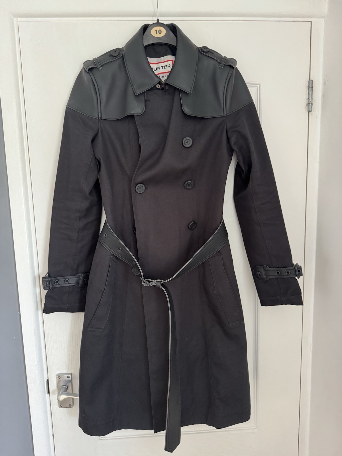 Women’s Hunter Trench Coat Size 10 (Rare)
