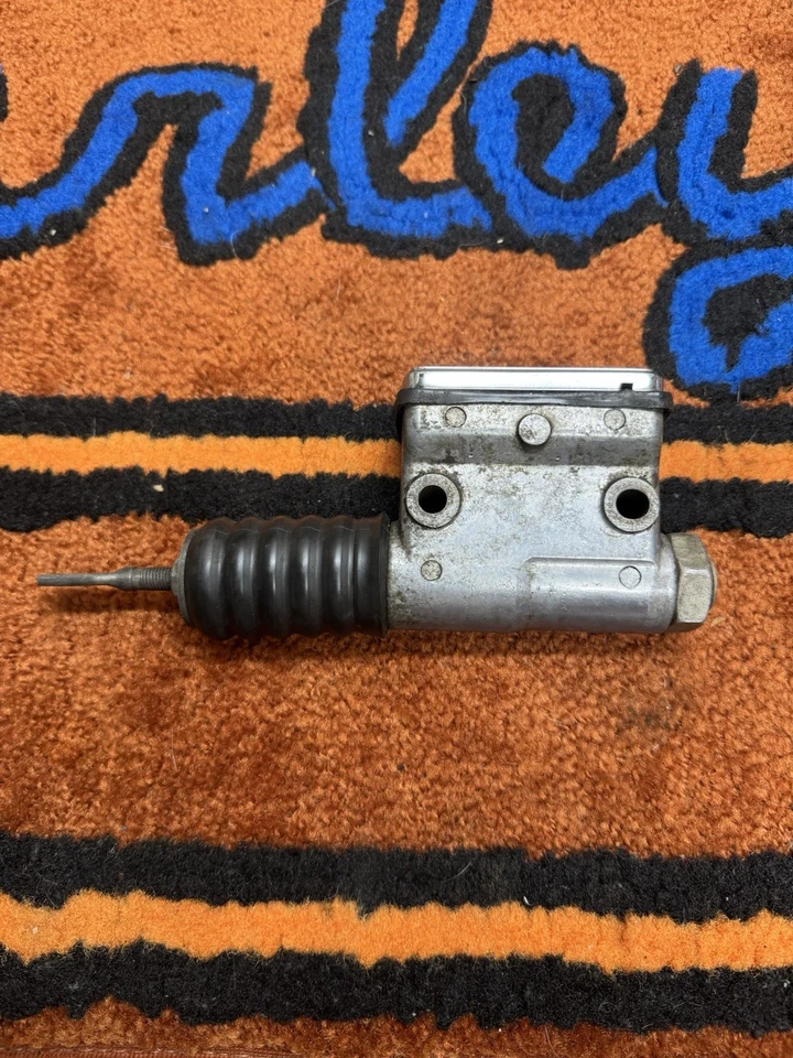 Harley Davidson Sportster XL 883 1200 1996-2003 cilindro maestro de freno trasero Foto 2 de 4