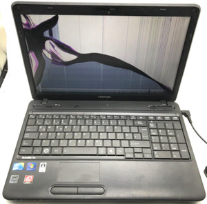 Toshiba Sattelite PRO L650-156 Notebook*OHNE RAM &HDD*Für Ersatzteil DEFEKT#N319