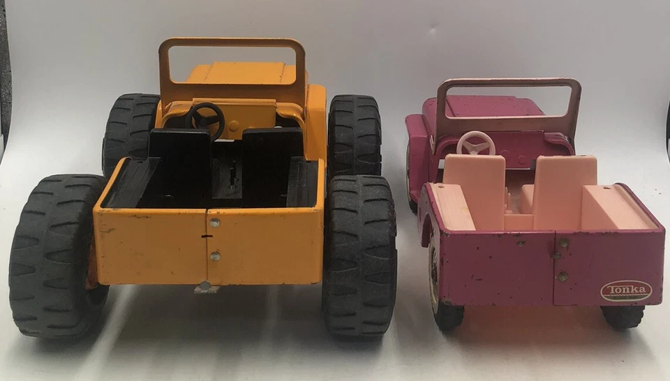 2 Tonka "Elvis" Vintage Años 60 Rosa Nº Jeep Surrey 350 y Orange Dune Buggy Keep Foto 2 de 4