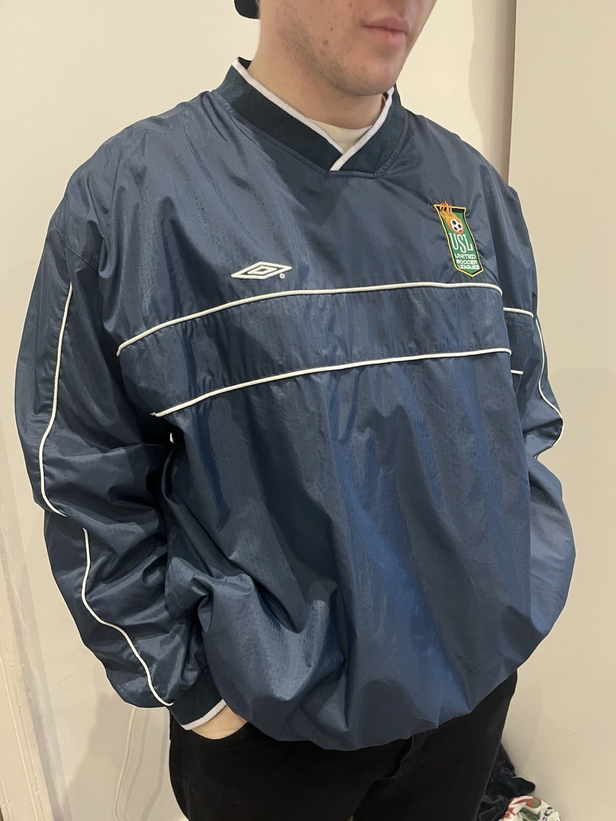 Umbro Men’s Navy Blue United Soccer Leagues Windbreaker Pullover Jacket Size XL