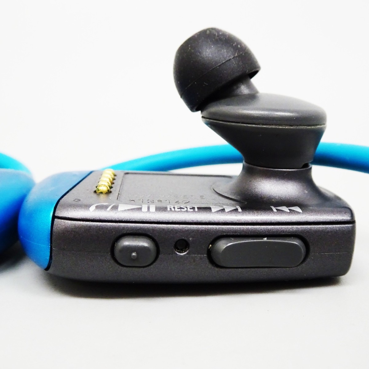 SONY Walkman W Series NW-WS615L 16GB Integrated Headphone