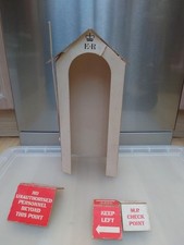 VINTAGE ACTION MAN GRENADIER GUARD'S SENTRY BOX, PALITOY ORIGINAL With Signs 