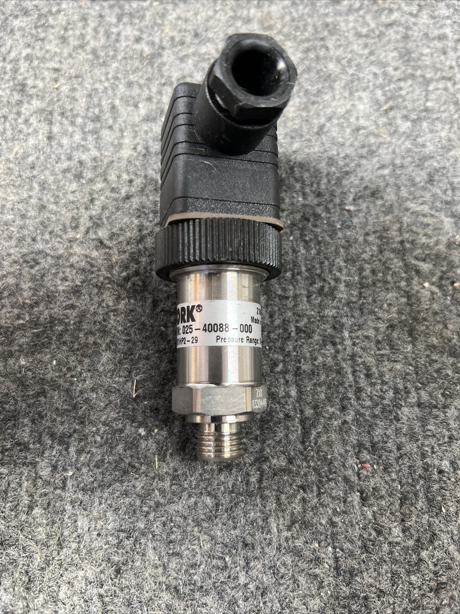 1 PC York 025-40088-000 Pressure Transducer Brand New No Box