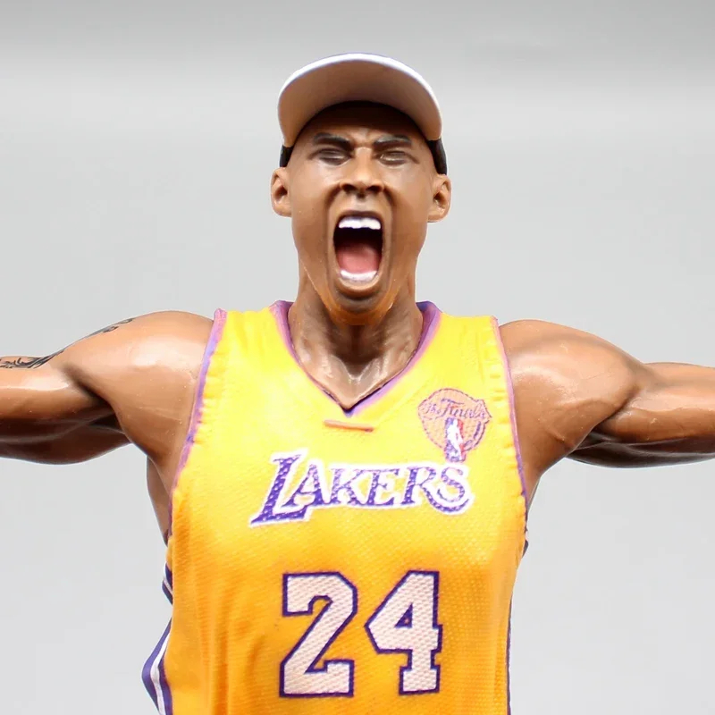 New Basketball Star Lakers Kobe Bryant Roaring 34cm PVC