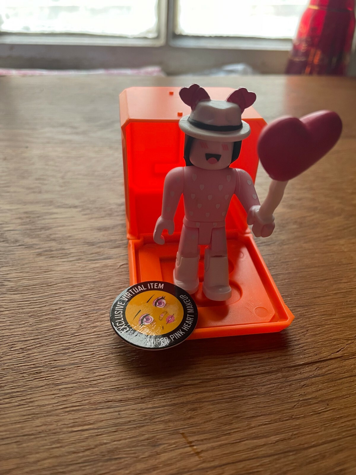 Roblox toy code CSapphire SUPER PINK HEART MAKEUP FACE! [CODE ONLY