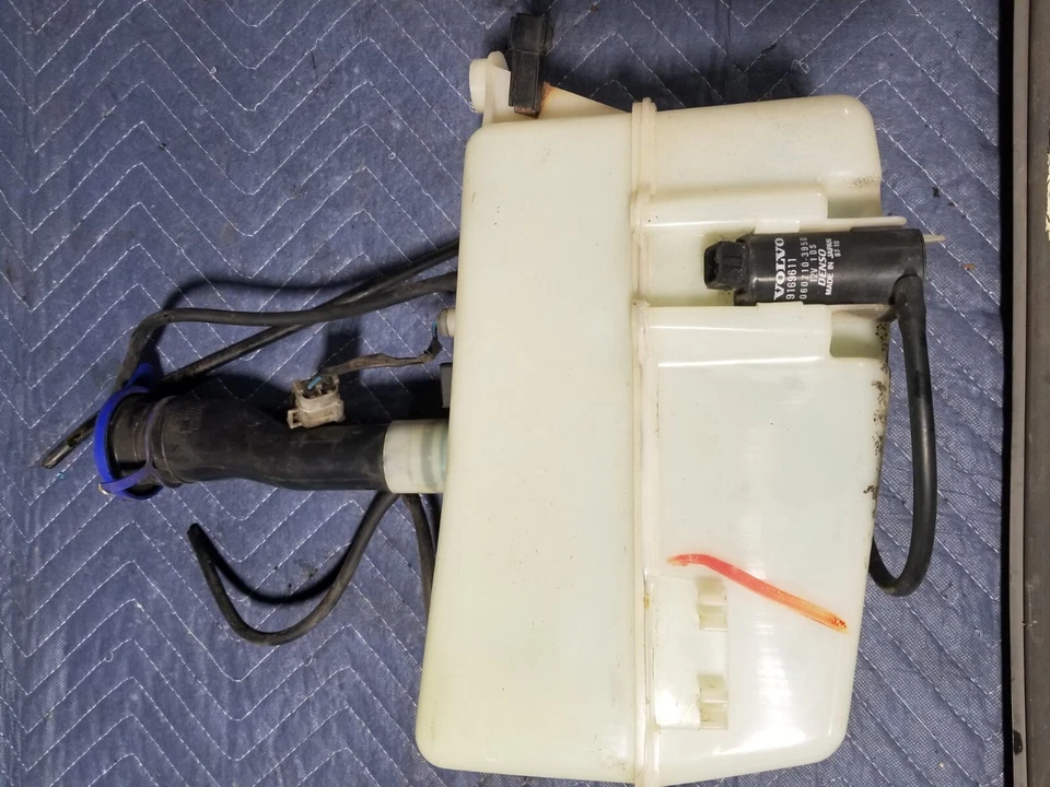 Volvo V70 V70R 1998-2000 camioneta OEM parabrisas lavadora jarra de fluido #318AN Foto 4 de 4