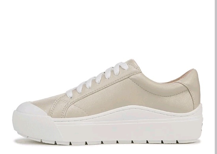 Stitch Fix DR. SCHOLL'S WOMENS TIME OFF SNEAKER Off-White Size-8.5