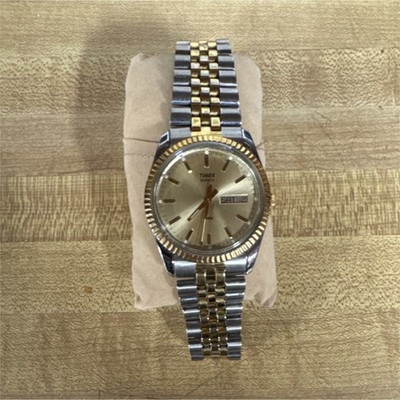 Timex Quartz Men's Wristwatch Gold Silver Two-Tone Day Date Water Resistant