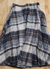 Ladies Vintage Plaid Wool Pleated Skirt, Size small, measurements picture
