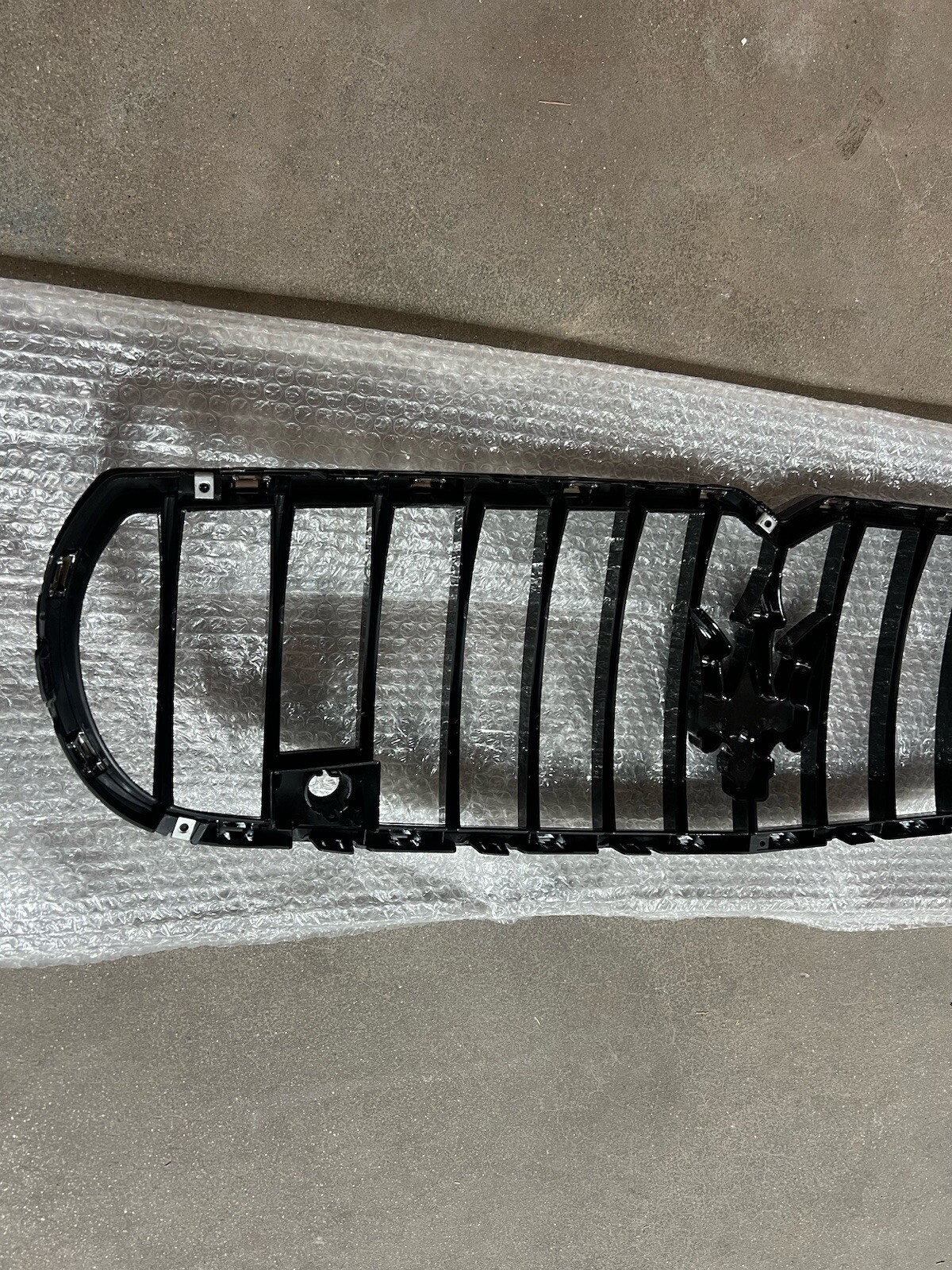 2014-2016 Maserati Quattroporte Front Bumper Radiator Grille Chrome New 