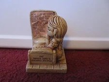 Paula Figurine Statue Single Girl's Evening Prayer