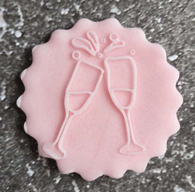 Klirrende Sektgläser Plätzchen Stempel | Hochzeitskekse | Präger Fondant M&S