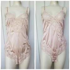 Lot of Two Vintage Wonder Maid Teddy Playsuit Size 34 Pink Beige Sissy Fem Flaw