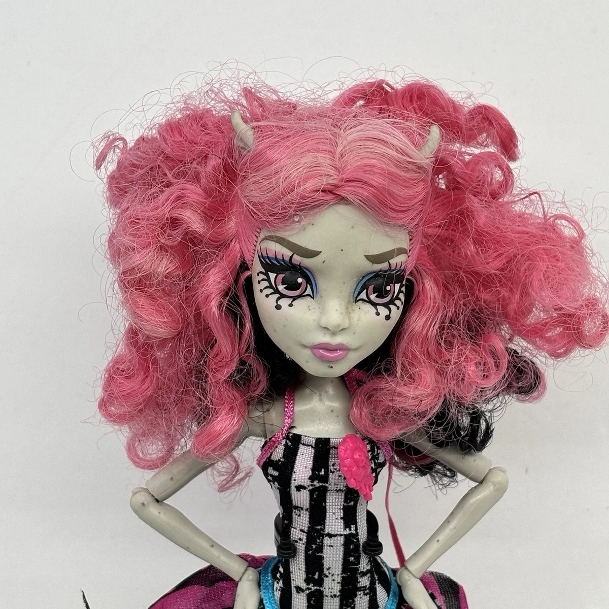Rubie's Peluca Brujita Negra Con Mechas Blancas Rubie's Peluca Brujita Negra Con Mechas Blancas