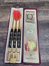 Vintage Unicorn 'Q' Darts Hammered Bronze 23 Gram With Case Nice Flyers