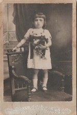 1910 VINTAGE CABIN PHOTOGRAPH - LITTLE GIRL ON CHAIR FROM OTTOMAN PERIOD