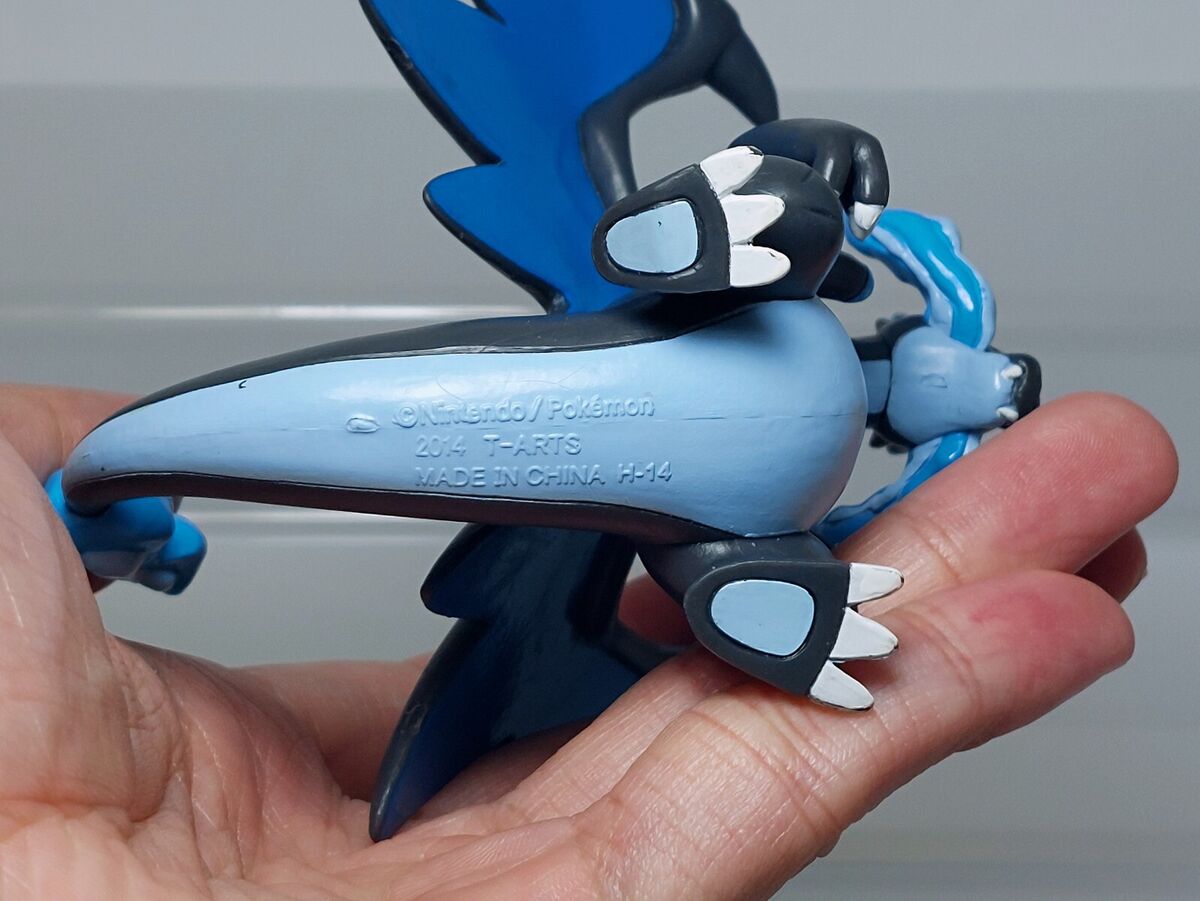 Mega Charizard X, Y Pokemon Monster Nintendo T-arts Collection Figure Toy  Japan.