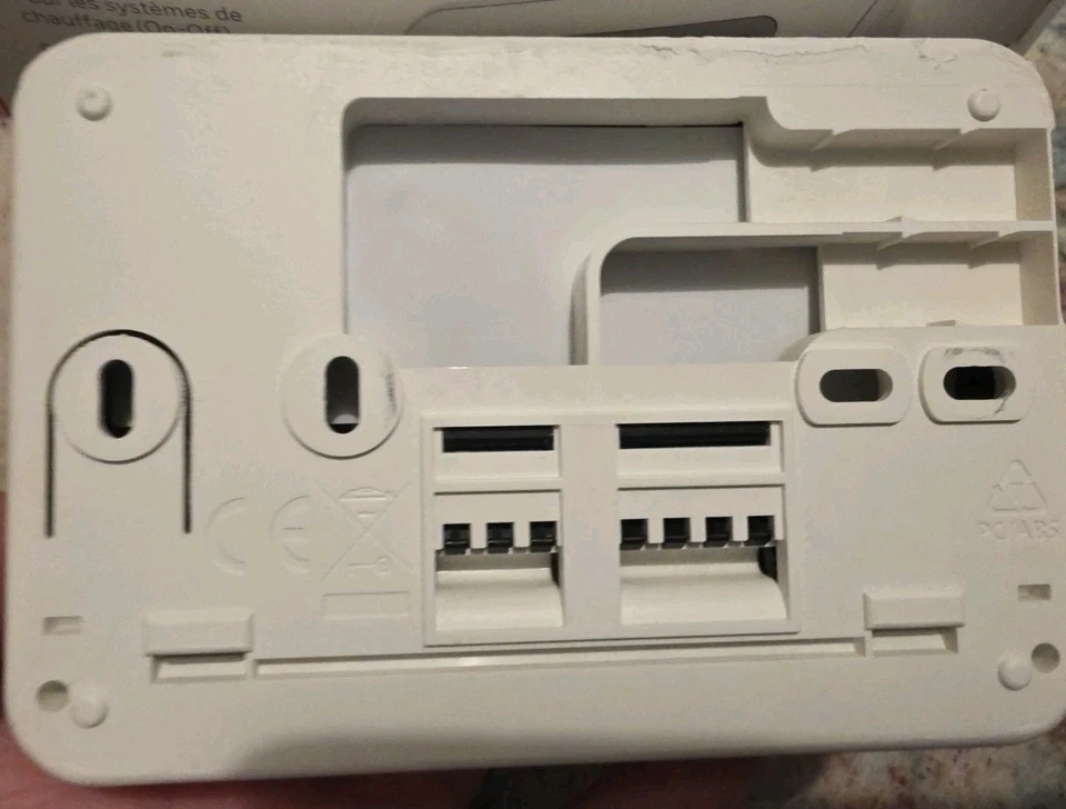 Honeywell T3R  Wireless 7 Day Programmable Thermostat - Image 3 of 3