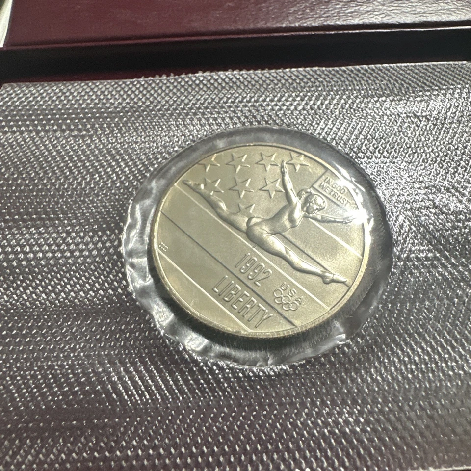 1992 P US Olympics Half Dollar BU Commemorative Half Dollar W/ Box&COA - Image 3 of 4