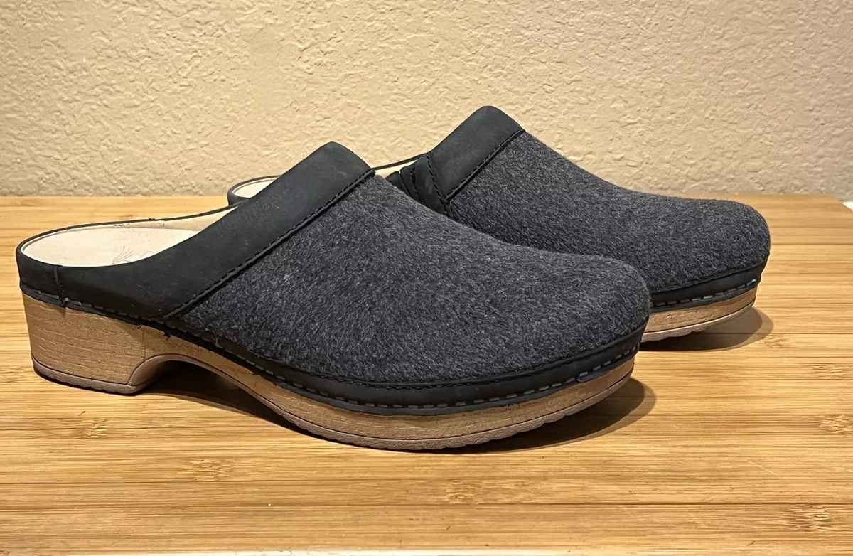 Dansko lobster deals clogs