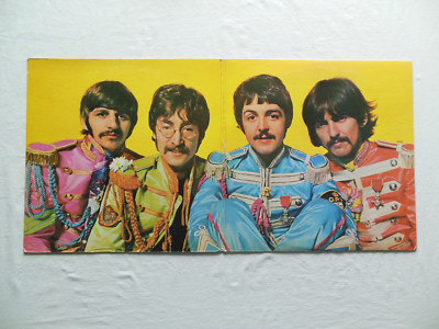 THE BEATLES: SGT. PEPPER- Gatefold SMAS 2653 from 1967: Lovely