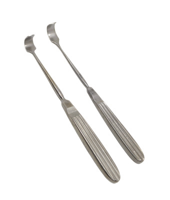 (Qty-2) V. Mueller SU3750 Little Retractors, 7-3/8''