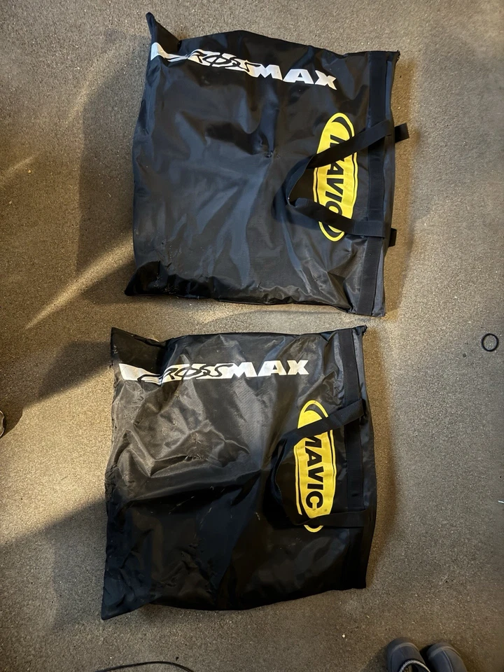 Juego de ruedas de carbono Zipp ~58 mm tubular (llanta-freno, QR) — buje libre HG Foto 2 de 4