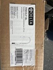 NEW Delta 19833LF-BL Single Handle Kitchen Faucet Matte Black Finish