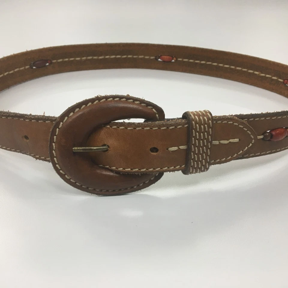 Cinturón de cuero Fossil para mujer talla mediana marrón con cuentas Foto 2 de 4