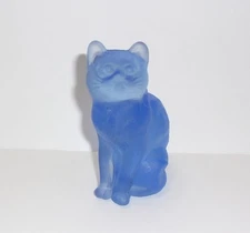 Mosser Glass Kimberlight Blue Periwinkle Sitting Cat Kitten Figurine Made In USA