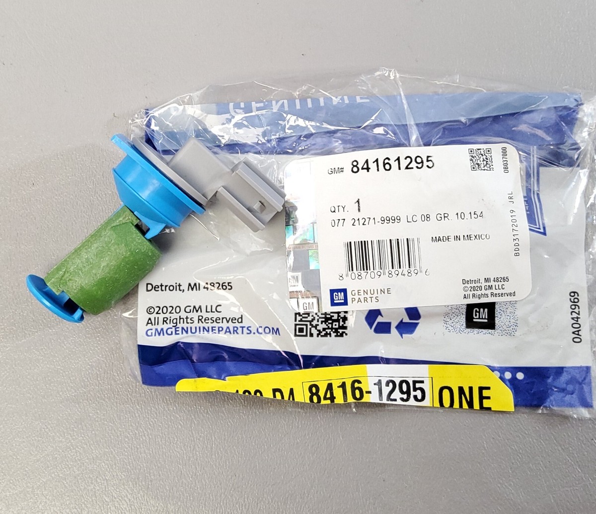 GMエッセンス New GM Windshield Washer Fluid Level Sensor 19-24 Blazer 20
