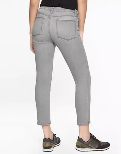 ATHLETA SCULPTEK SKINNY CROP GRANITE 