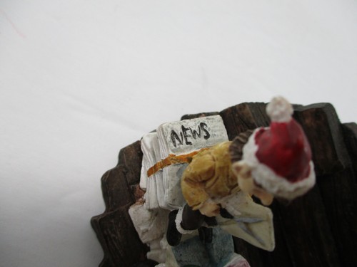 Christmas Plate 5in Stand Hand Painted 3D Santa Elves Mail News Globe Decor 1997 - Picture 15 of 18