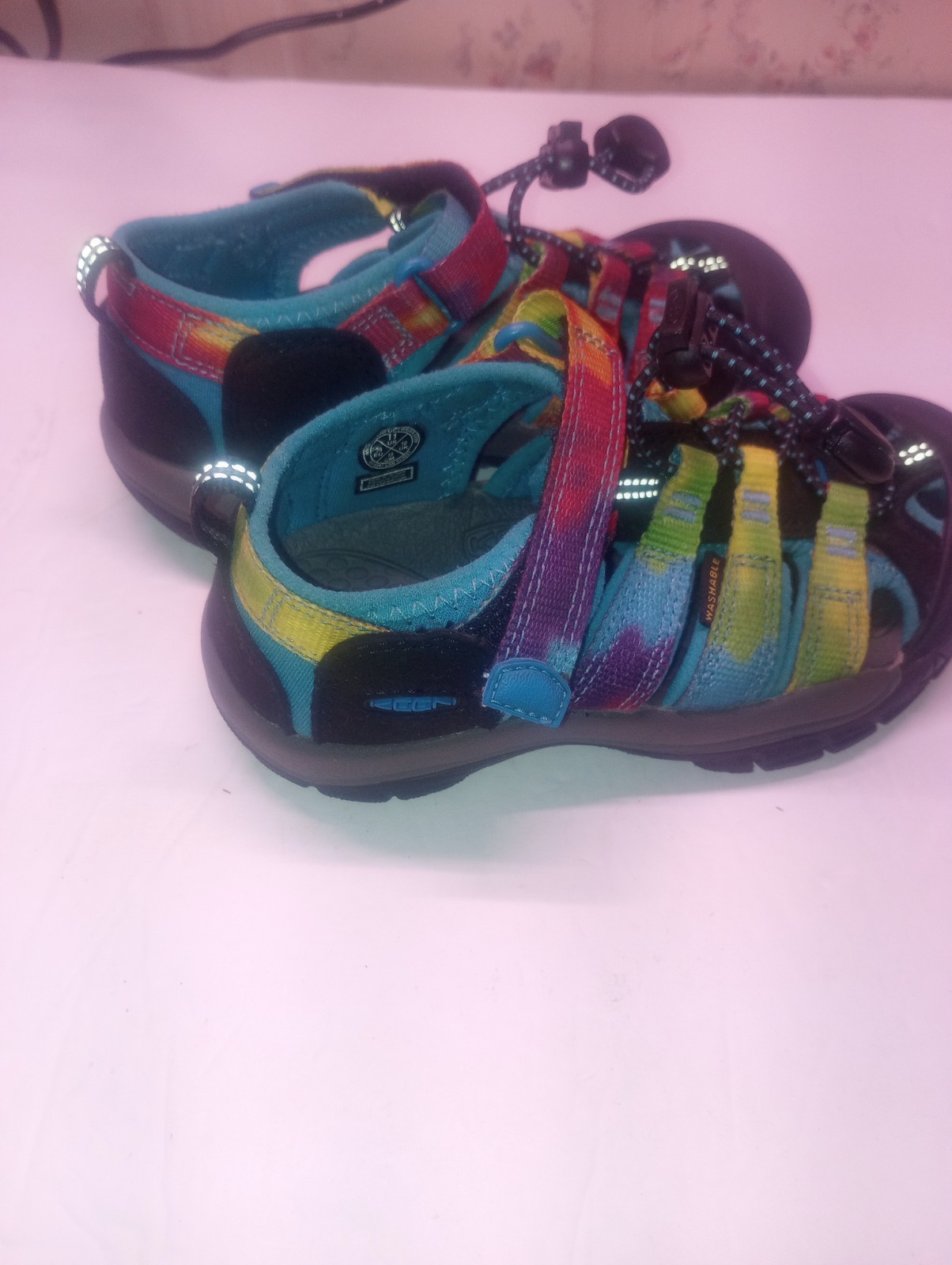 Sandali Keen Newport H2 tinta unita arcobaleno bambino bambino usati in ottime condizioni taglia 11 mesi