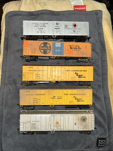 HO-Scale 50’ Freight Cars Lot of 5 Used - Picture 1 of 2