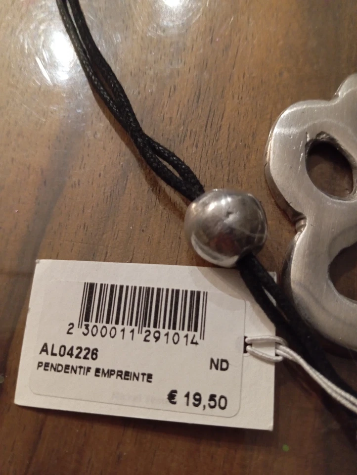 Collana Impronta Nuova Alluminio Riciclato Vestopazzo  - Immagine 4 di 4