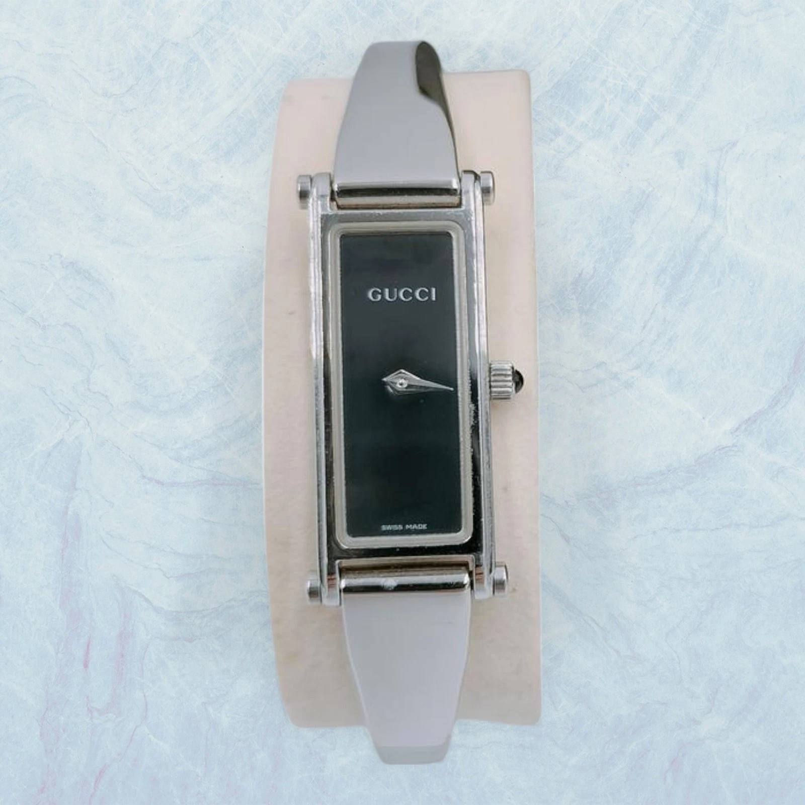 Montre Bracelet Femme GUCCI 1500L Authentique Fonctionne Femme 9069