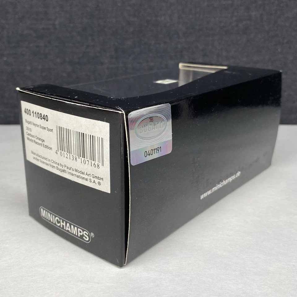 Minichamps 2010 Bugatti Veyron Super Sport Carbon/Orange 1/43 Scale 400110840 - Image 4 of 4