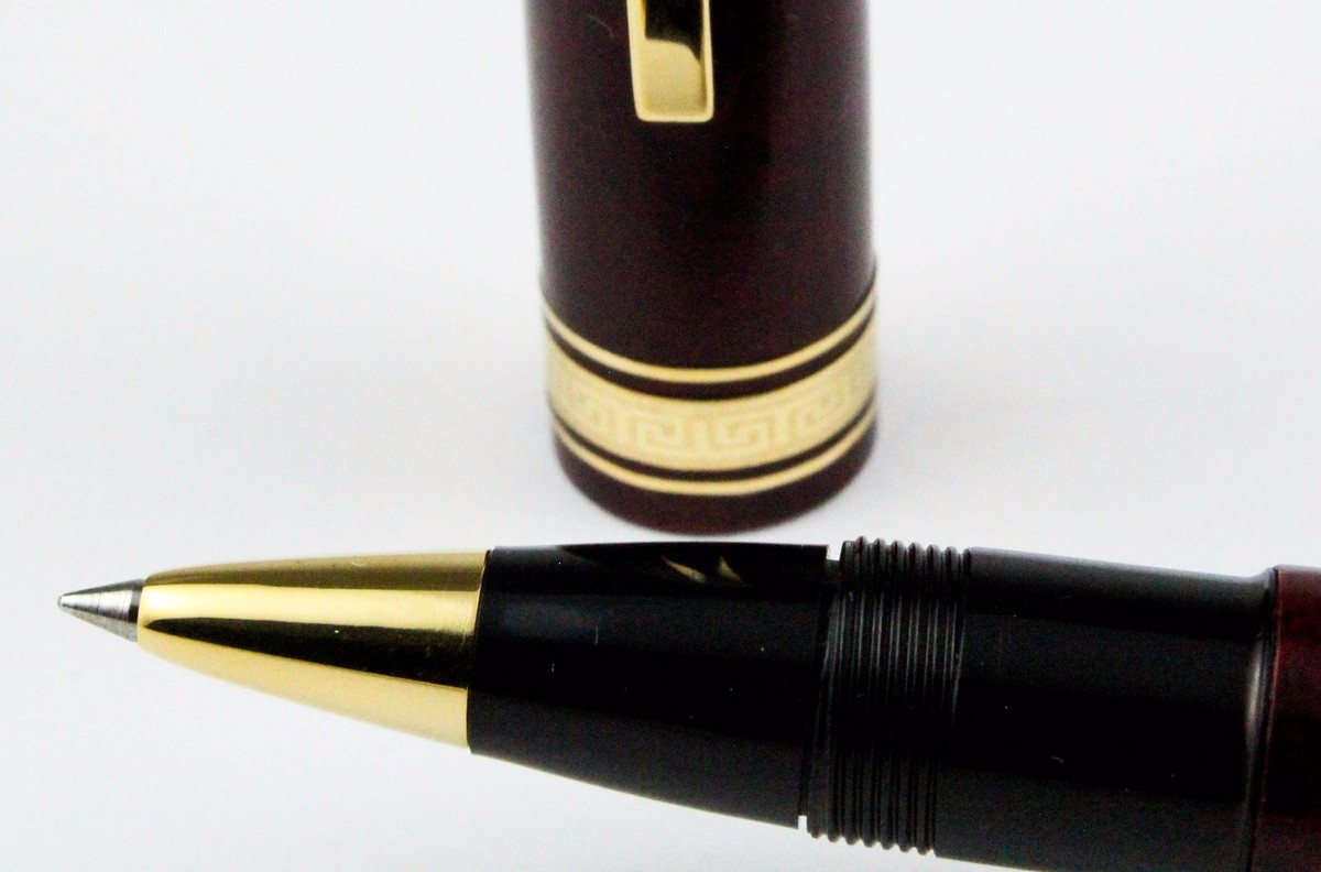 Omas Amerigo Vespucci Burgundy Limited Edition Fountain and