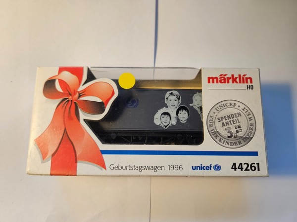 MARKLIN VAGON HO UNICEF 44261 EN SU CAJA