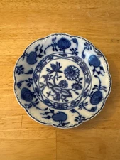 johnson brothers china blue onion salad bowl 6” wide