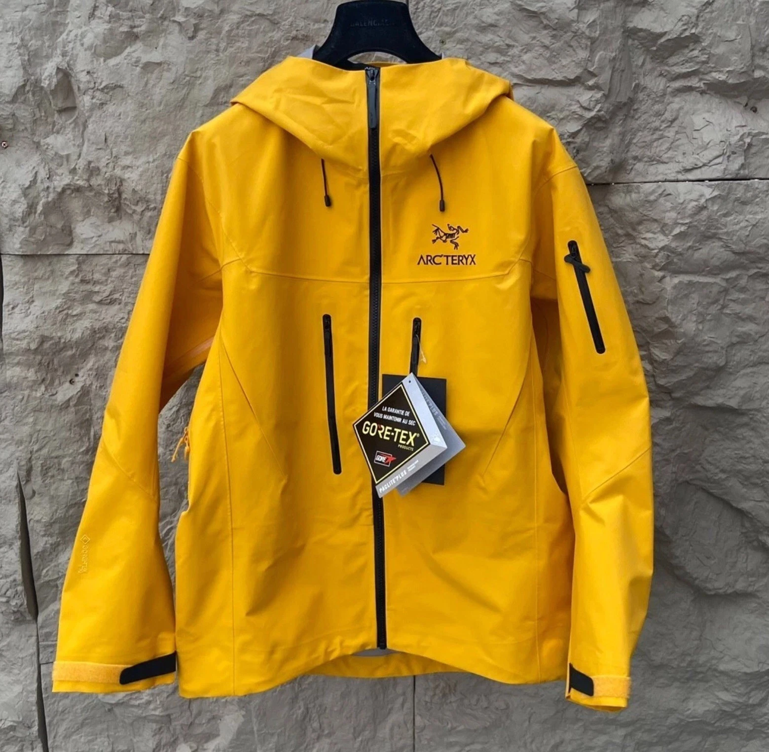 Arcteryx Alpha SV winter Jacket Men’s light Yellow Size L image 1