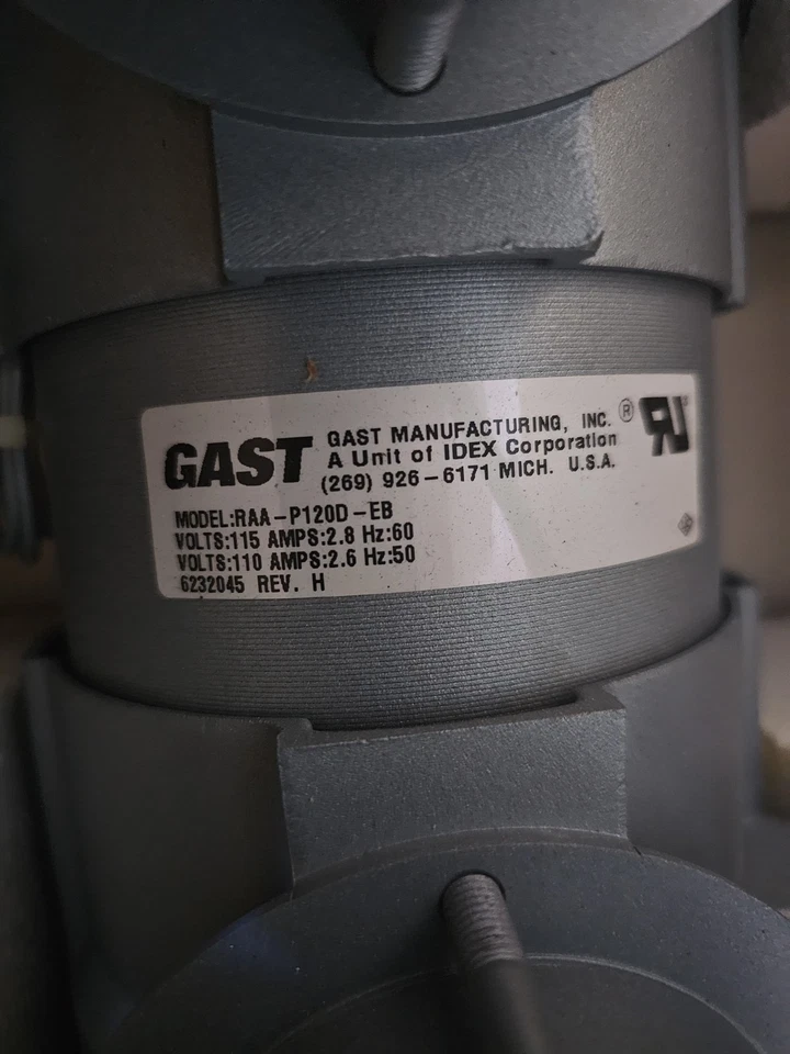 Bomba de alto vacío GAST. RAA-P120D-EB NUEVO EN CAJA. !18 Foto 2 de 2