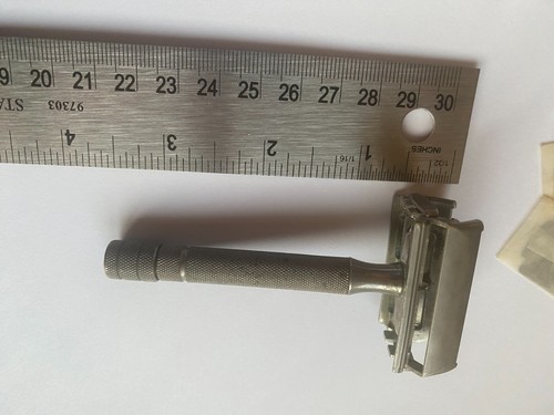 Vintage 1940s? 50s? Gillette Super Speed Safety Razor No Date Code + Emir Square - Picture 6 of 14