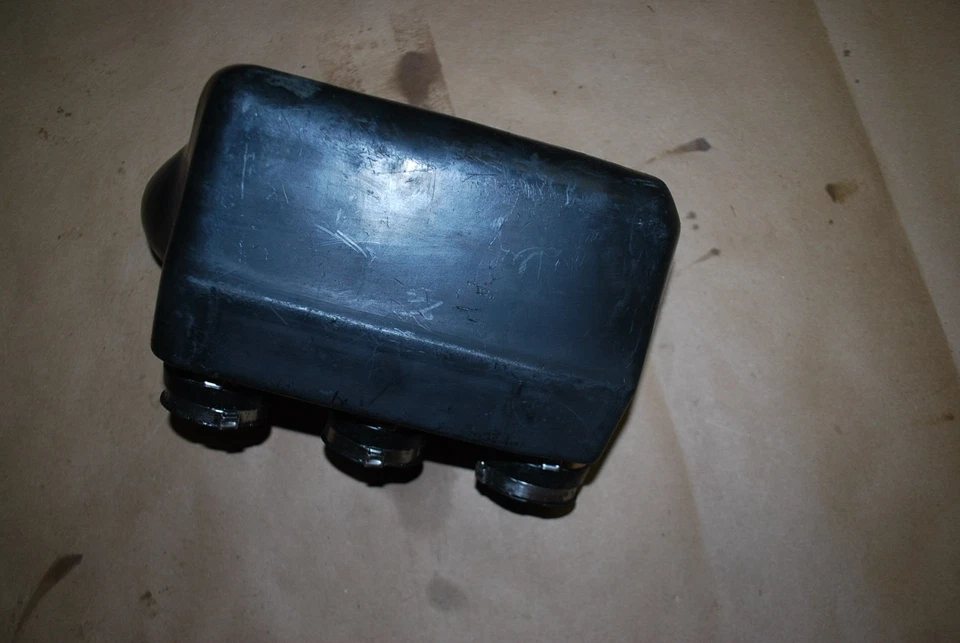 1988 BMW K 75 K75 S THROTTLE BODY AIR BOX - Image 4 of 4