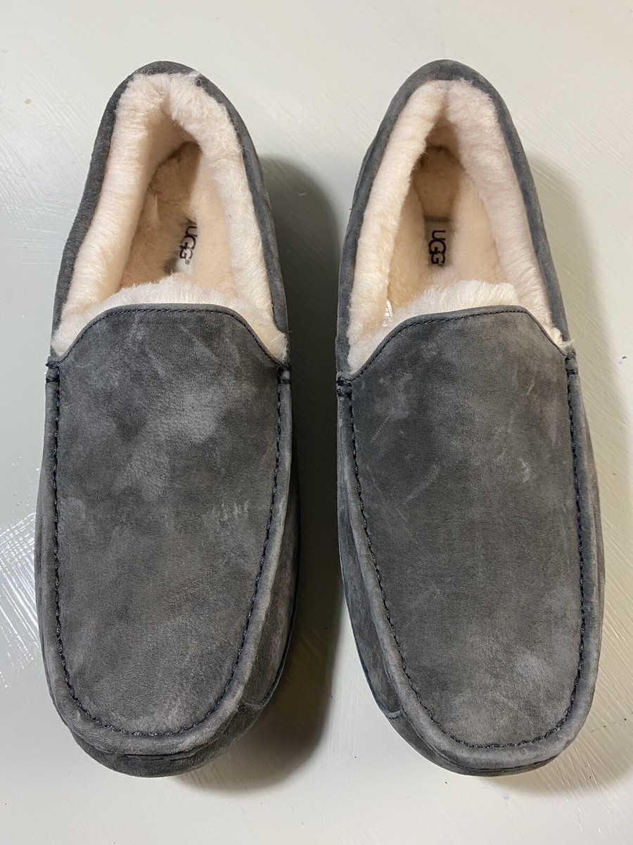 UGG Men Size 8 Moccasin Slippers Ascot Gray Suede Loafers  display picture 1