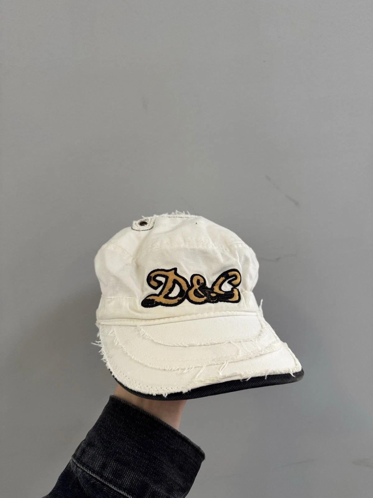 Chapeau d'archives vintage Dolce & Gabbana en détresse AvantGarde rare