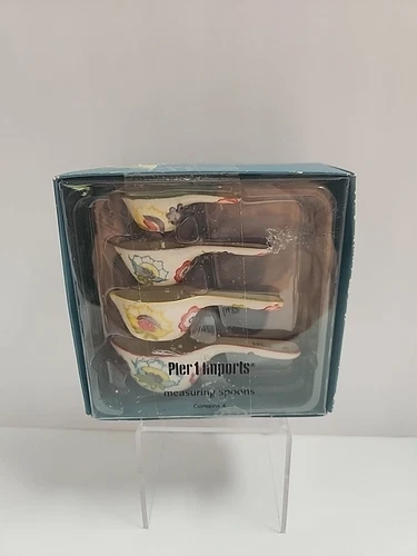 VTG PIER 1 IMPORTS  Floral Ceramic Nesting Measuring Spoons Set of 4 New in Box